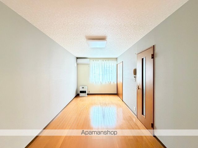 SHAPANIの内装写真