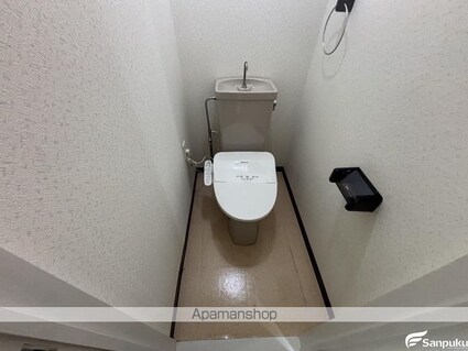 メゾン・ド・アーべリール[1R/28.5m2]のトイレ