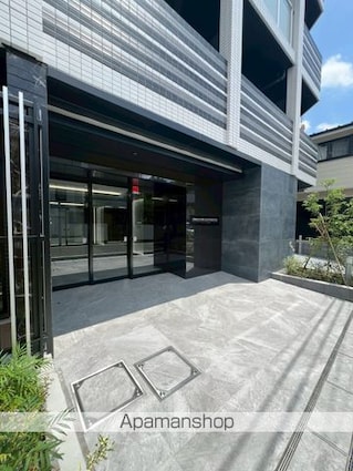 東京都中野区江原町２丁目[1K/27.88m2]のエントランス