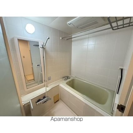 エクセレンス志賀本通[3LDK/79.67m2]のバス