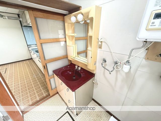 松陰町5番1棟2戸の内装写真