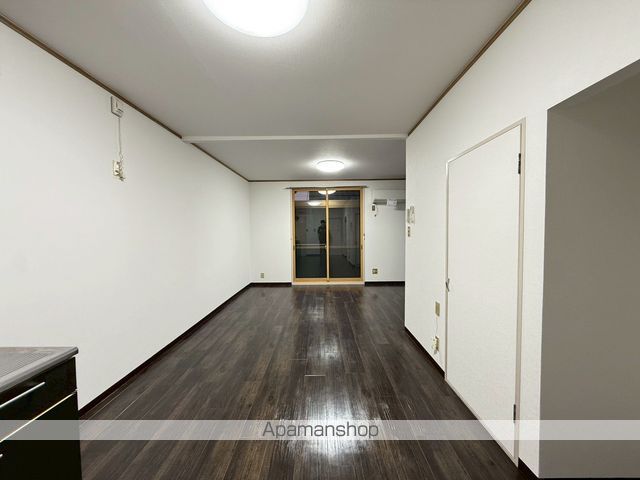 タウンハウスヨコタの内装写真