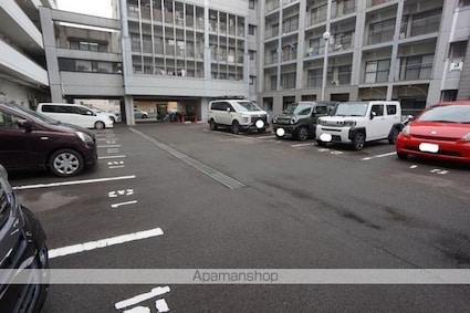 ロイヤルアネックス福音寺[2LDK/46.17m2]の駐車場