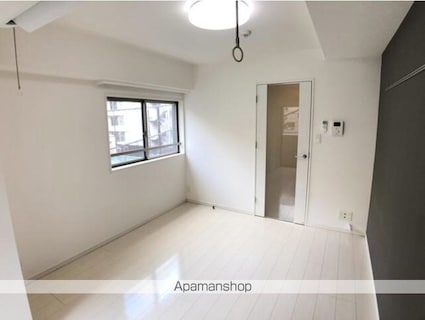 スカイコートパレス八丁堀[1K/25.39m2]のリビング・居間