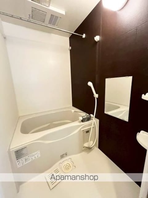 和歌山県和歌山市小松原５丁目[1K/28m2]のバス