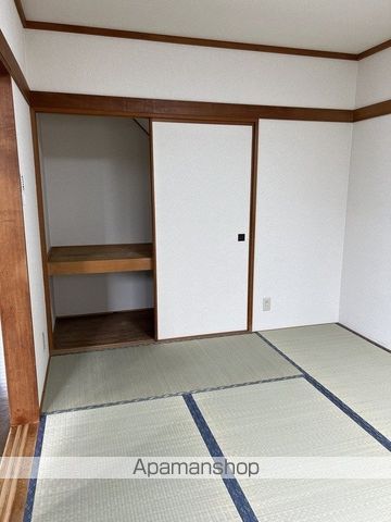 西岡4条13丁目メゾネットの内装写真