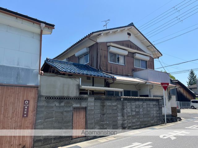 岡田借家の外観写真