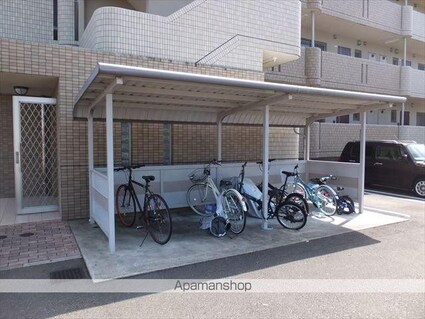 ユーミー佐土原[2LDK/50.4m2]の駐車場1