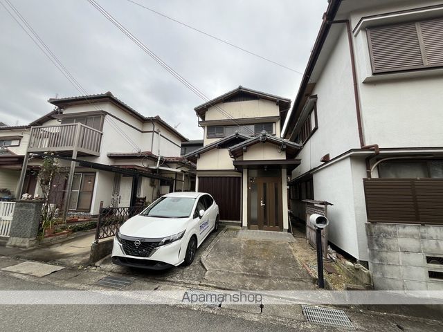 和歌山市鳴神の戸建ての外観1