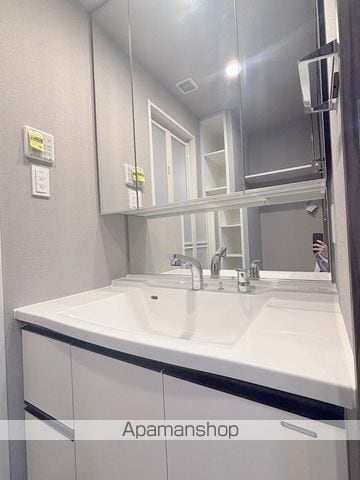 IRVINGNEO岸里TAMADEの内装写真