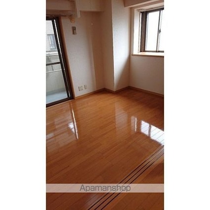 ロイヤルガーデン哲学堂[1LDK/39.44m2]のリビング・居間