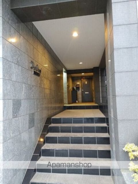 東京都世田谷区上馬２丁目[1R/18.24m2]のエントランス