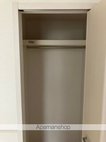 インテルノ イーストの内装写真