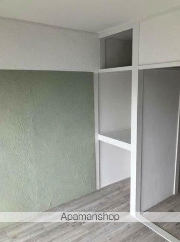 高根マンションの内装写真