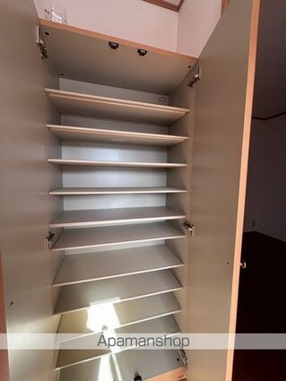 ヴェルドミール港ヶ丘　Ｉ[2LDK/57.9m2]の内装3