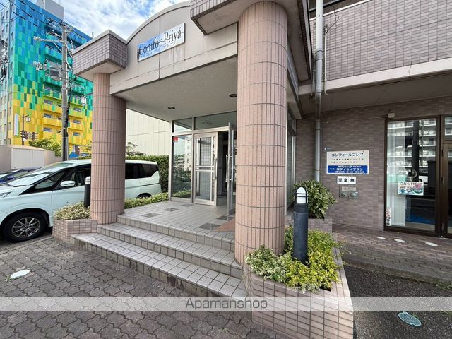 コンフォールプレマの玄関写真