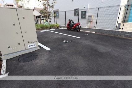 ＧＥＮＯＶＩＡ赤羽[1DK/25.17m2]の駐車場