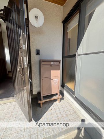 東海道本線 辻堂駅 徒歩20分 2階建 築43年の玄関写真