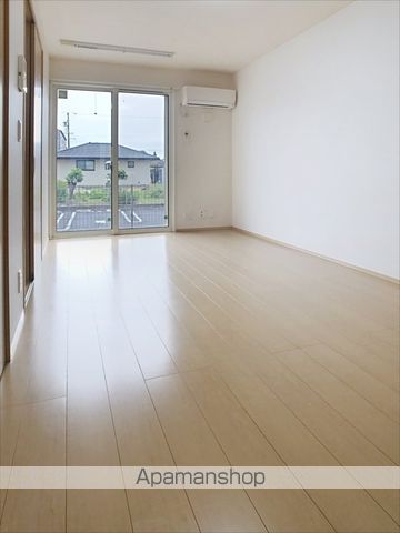 CHOU CHOU 橋目の内装写真