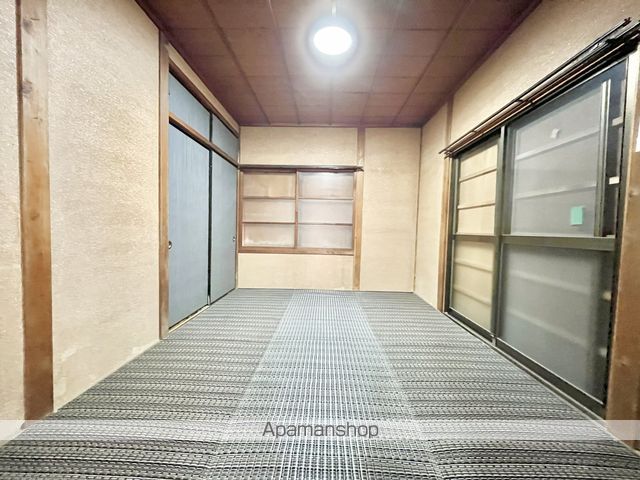 養老鉄道 美濃高田駅 徒歩18分 2階建 築64年の内装写真