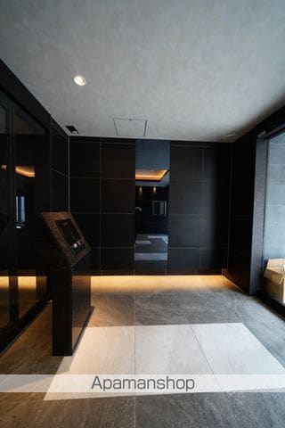ソルテラスUMEDA NOTRTHの玄関写真