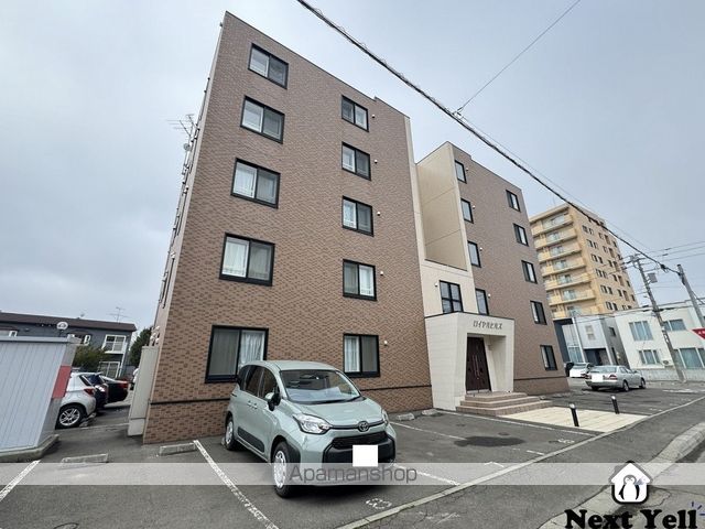 ロイヤルヒルズの外観写真