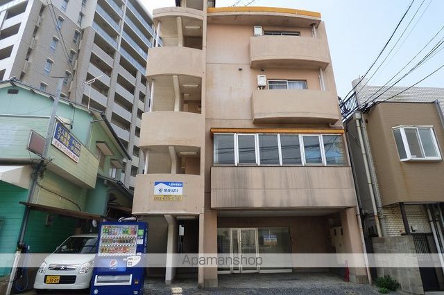 マンション葉山自由ヶ丘の外観写真
