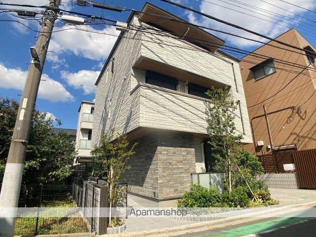 コンフォリア新都心の外観写真