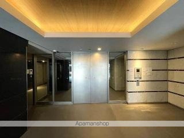 ALTERNA恵比寿の玄関写真