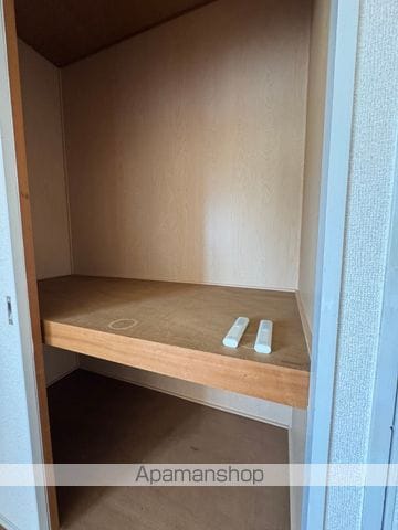 ファッショナブルマンションの内装写真