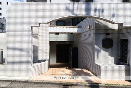 東京都世田谷区羽根木１丁目[1R/16.5m2]のエントランス