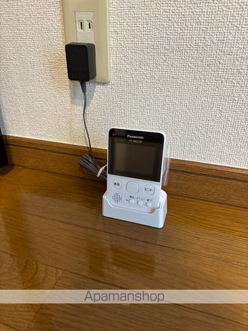 丘の上のアトリエの内装写真