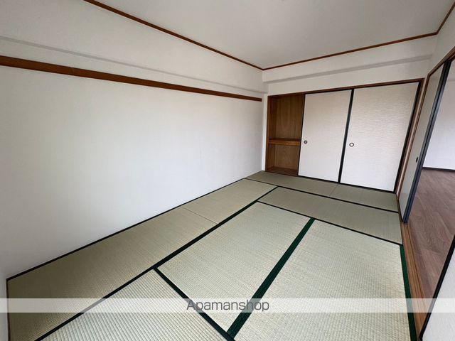 ユーハイムカシワバラの内装写真