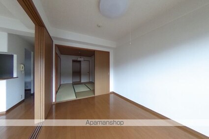 パールリバー[3LDK/68m2]の内装1