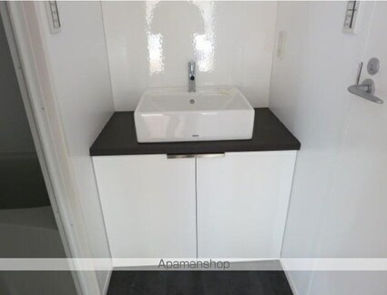 東京都世田谷区代沢５丁目[1R/48.38m2]の洗面所