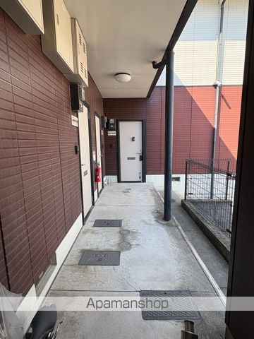 リバーハイツ石津の玄関写真