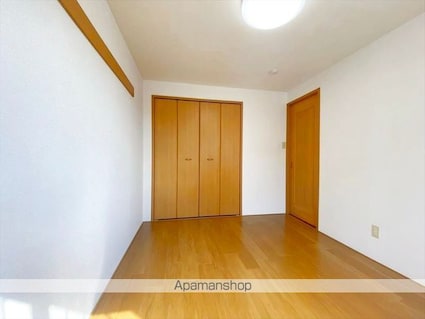 ＰＲＩＮＣＥ　ＣＯＵＲＴ　Ａ[2LDK/64.97m2]のリビング・居間