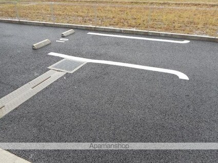 メゾン・喜美[2LDK/58.93m2]の駐車場