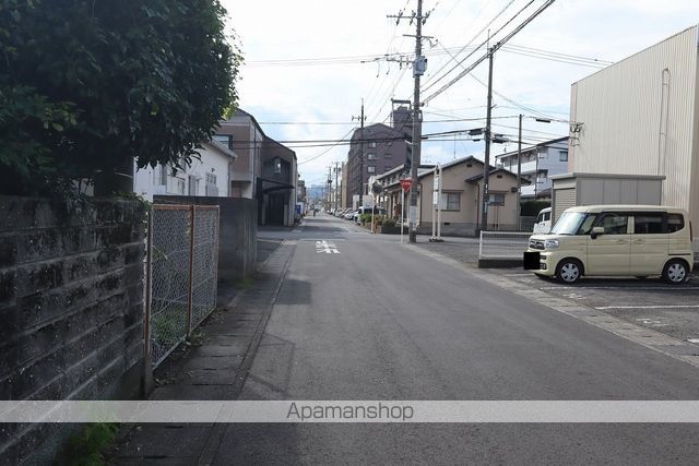 プラドールAの周辺写真