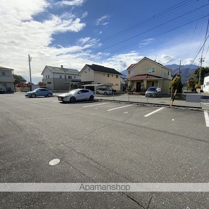 ピオニール小林Ⅰ[1LDK/47.97m2]の駐車場