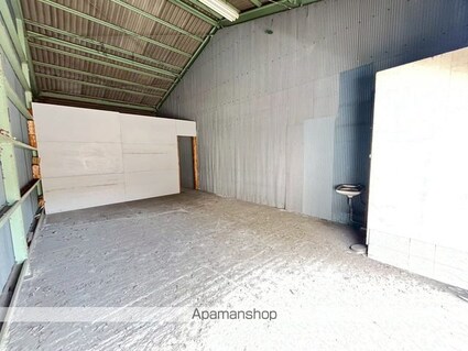 鳴神ガレージ[1R/49.5m2]のその他内装1