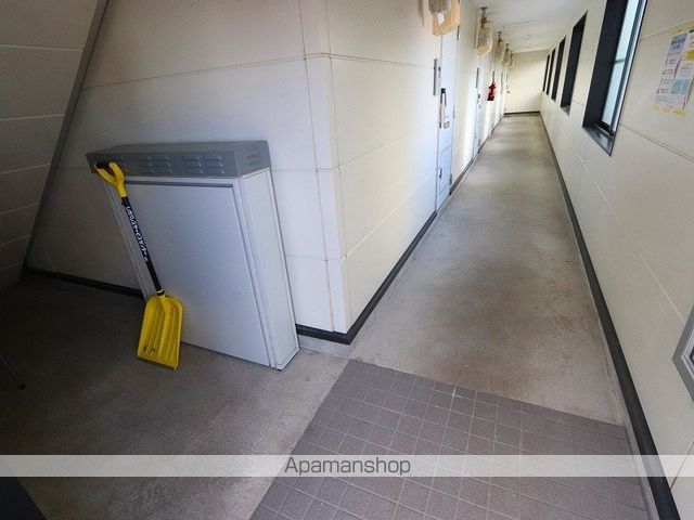 レオパレスクレール IIの玄関写真