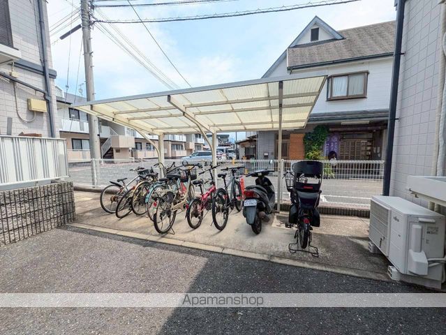ディアスTANAKA B棟の玄関写真
