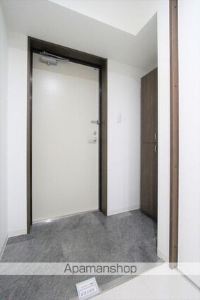 Ｍａｙｆａｉｒ　ｃｅｎｔｅｒ　ｓｑｕａｒｅ[1K/32.08m2]の玄関