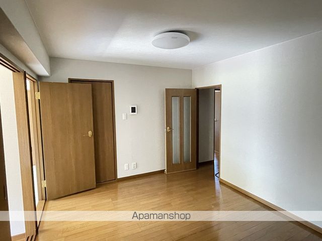 石川勉マンションの内装写真
