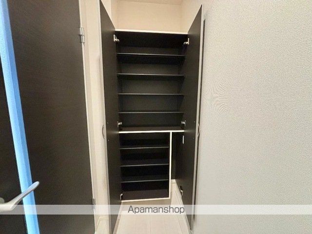 サザンクロス[1LDK/46m2]の玄関