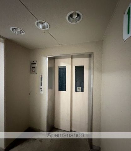 シャルマンハイツ住之江の玄関写真