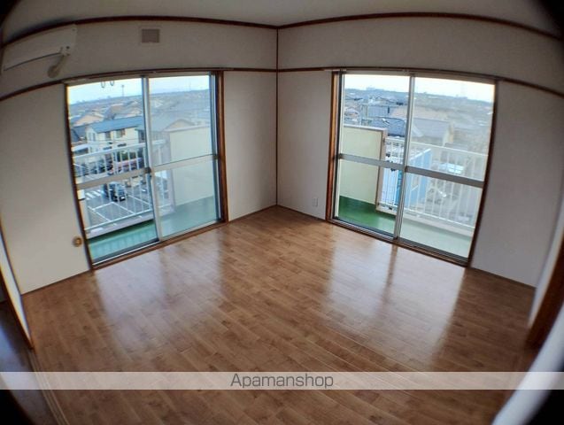 マンション石山カメリアの内装写真