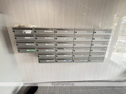 ロイヤルシオン刈部[3DK/54m2]の共用部2