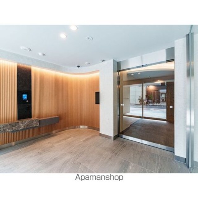 リビオメゾン上野松が谷[2LDK/50.44m2]のエントランス